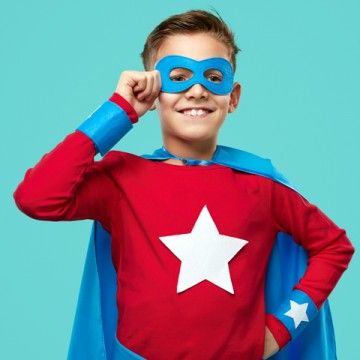 Fatos e Disfarces de Menino