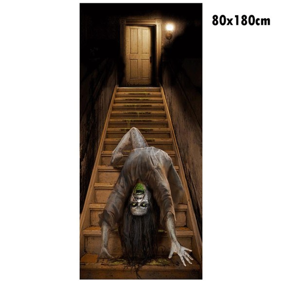 Decoração de Portas a Possuida do Sótão