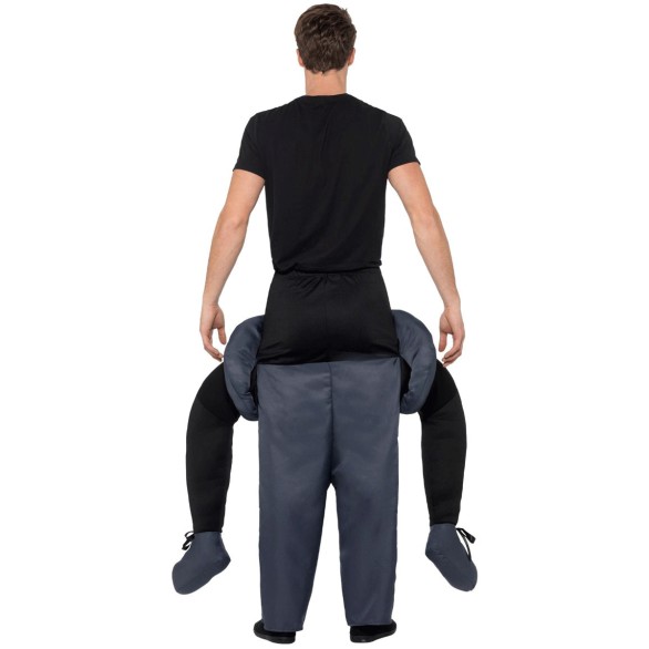 Fato Às Costas do Ditador