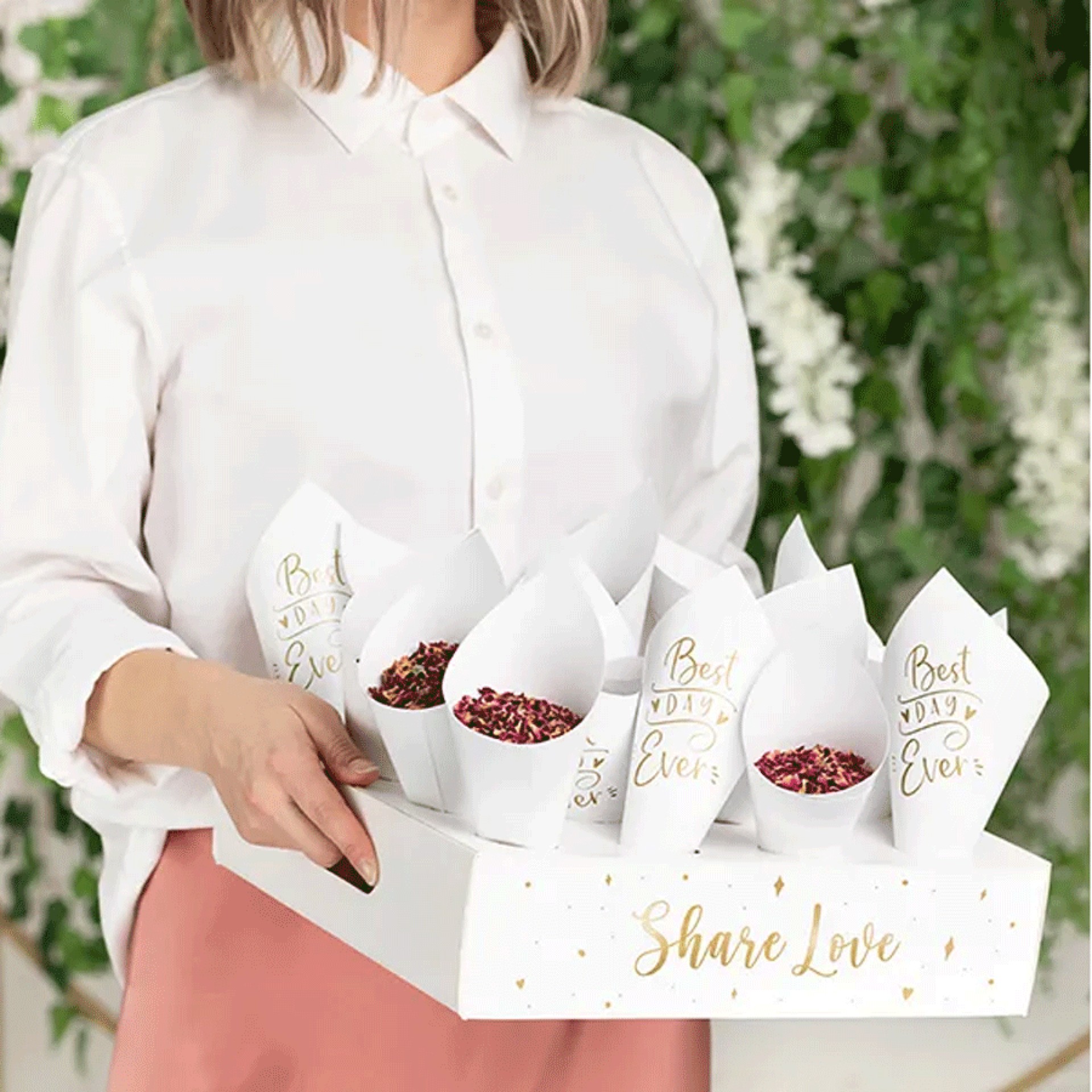 Suporte e Cones para Confettis 16 Unid