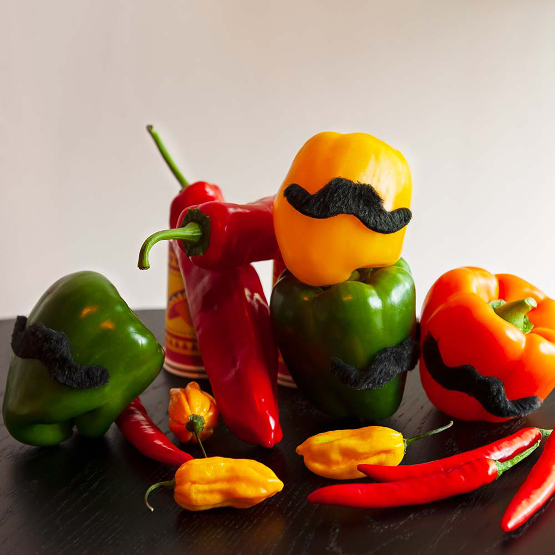 Bigodes FIESTA pack de 5