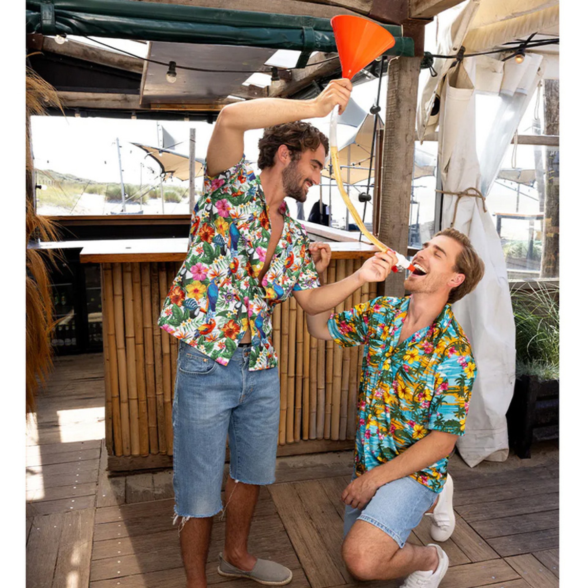 Funil de Bebida com Torneira