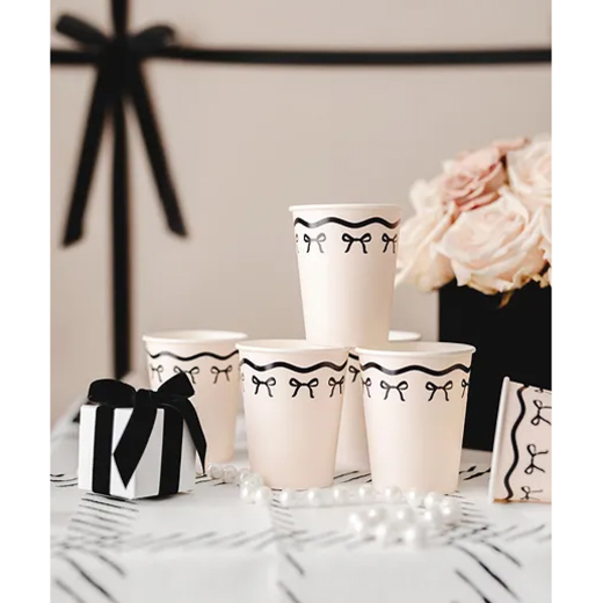 Copos Laços Creme e Preto 6un